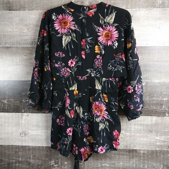STOLEN HEARTS Black Floral Deep V Neck Romper M - Picture 3 of 6